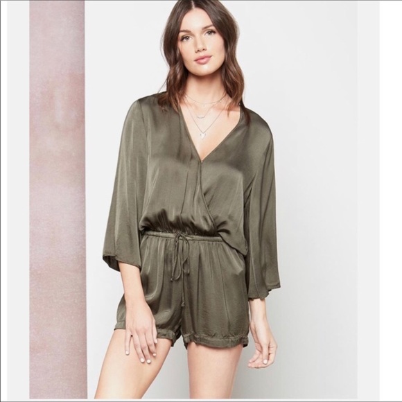 Fifteen Twenty Pants - Satin Surplice Green Bell Sleeve Romper Size M